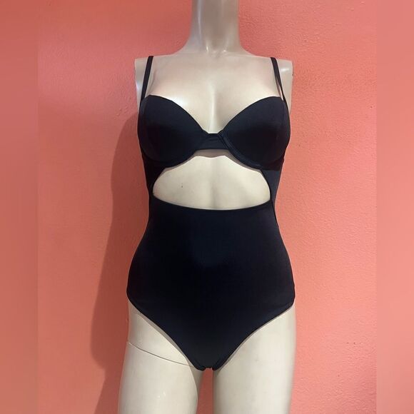 BEACH BUNNY ONE PIECE BIKINI SUIT.. - Picture 3 of 6